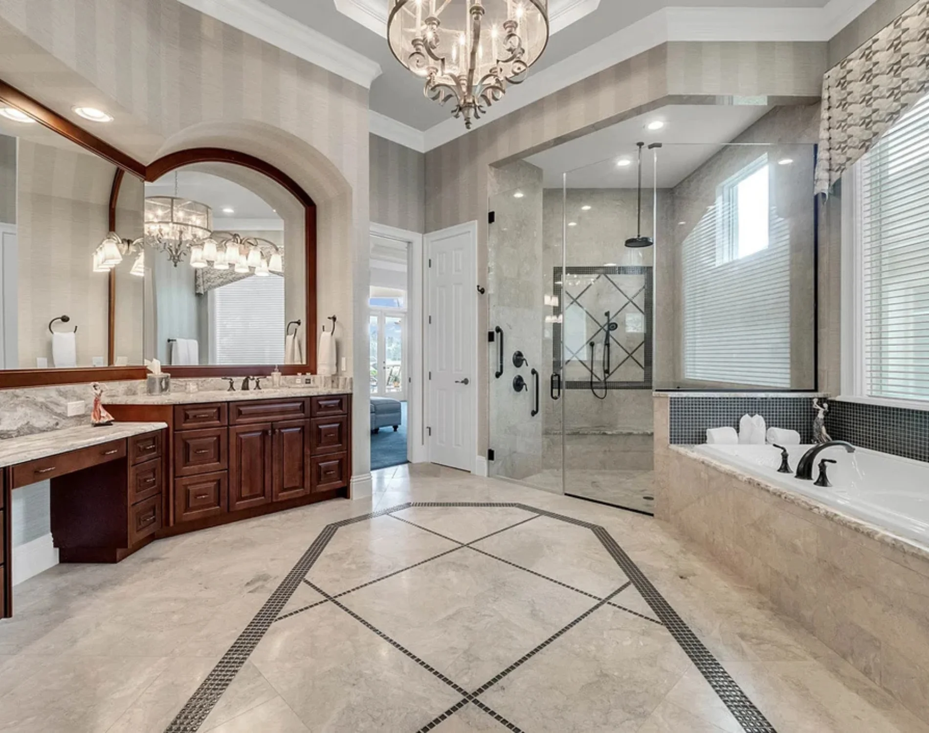 luxury bathroom design in Los Alamos NM